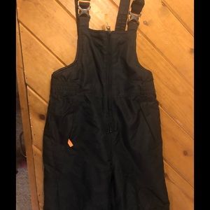 Boys size 6/7 snow pants